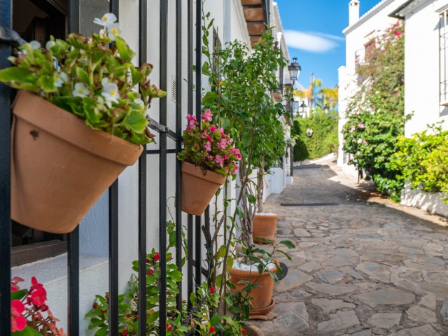 3 Bedrooms Townhouse in The Golden Mile