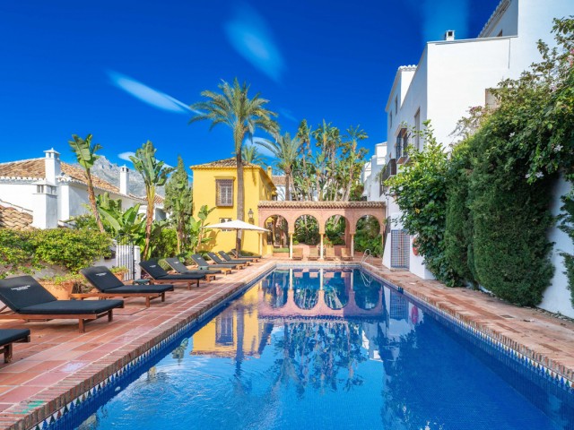 3 Bedrooms Townhouse in The Golden Mile