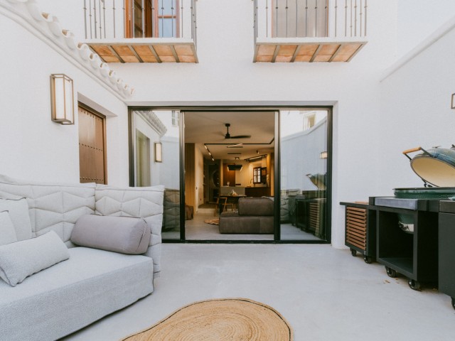 3 Bedrooms Townhouse in The Golden Mile