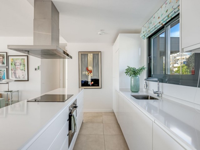 Penthouse avec 4 Chambres  à Estepona