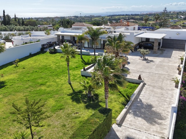 Villa avec 3 Chambres  à Estepona