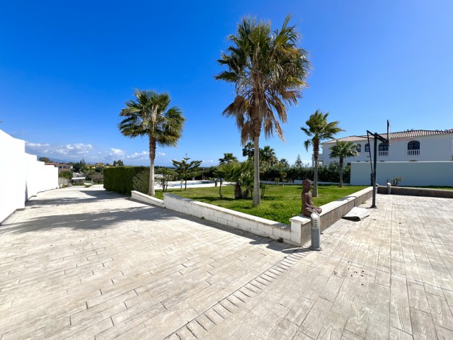 Villa avec 3 Chambres  à Estepona