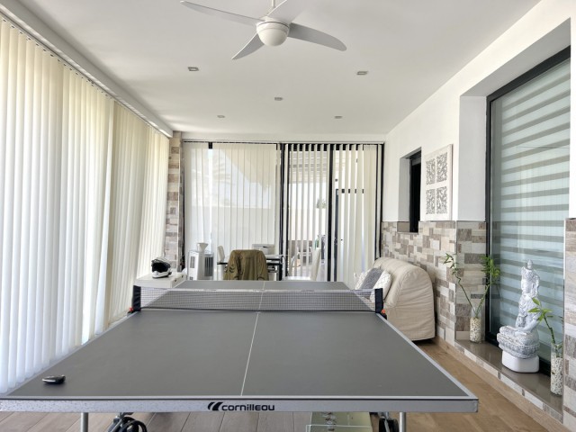 Villa avec 3 Chambres  à Estepona