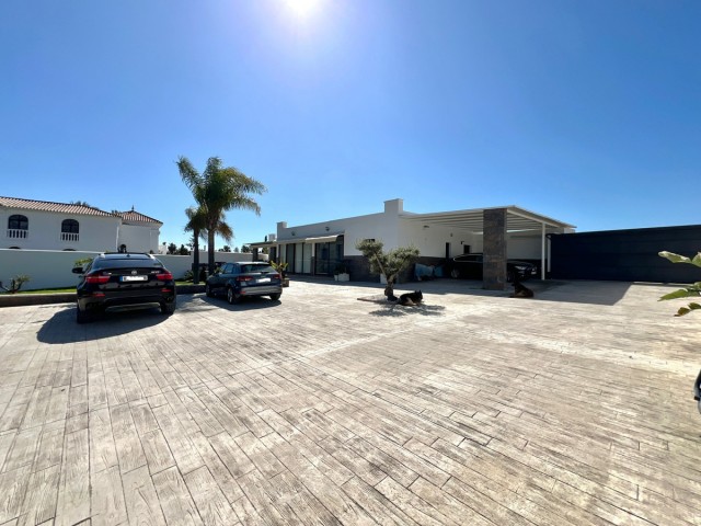 Villa avec 3 Chambres  à Estepona