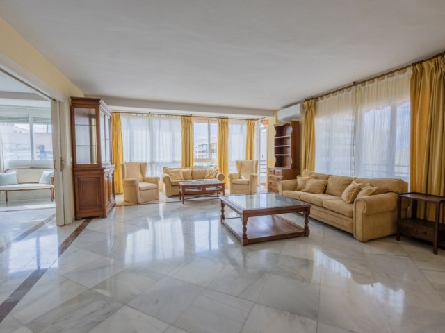 Appartement avec 4 Chambres  à Marbella