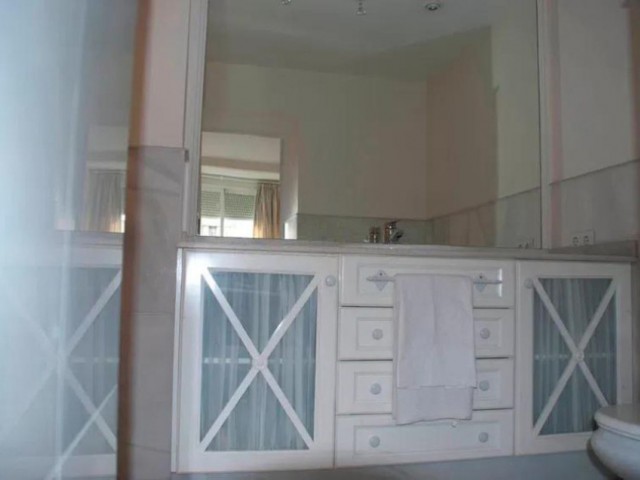 Appartement avec 4 Chambres  à Marbella