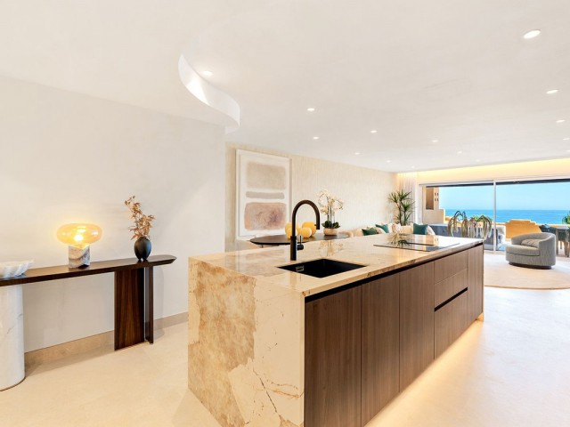 Appartement avec 4 Chambres  à Estepona