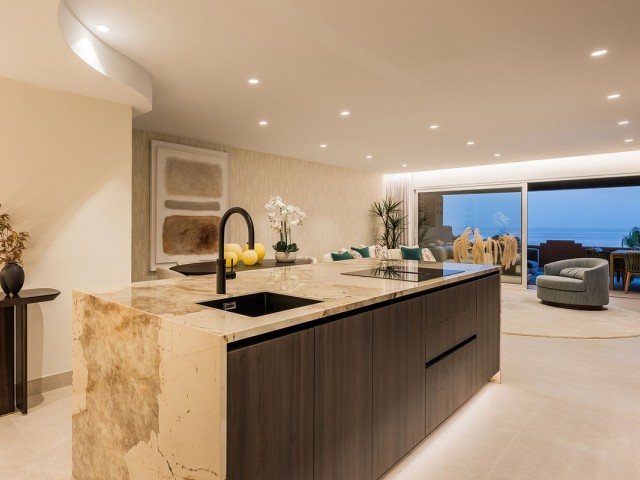 Appartement avec 4 Chambres  à Estepona