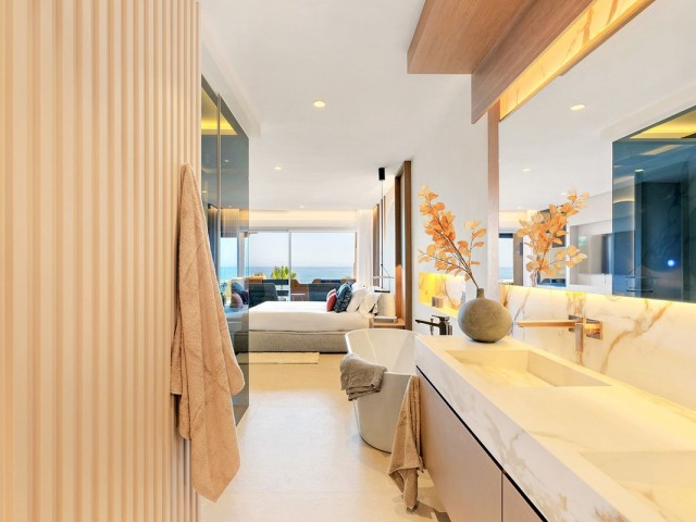 Appartement avec 4 Chambres  à Estepona