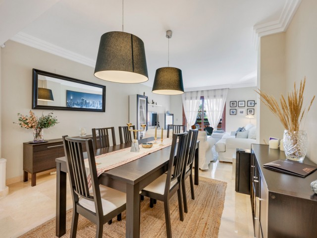 3 Bedrooms Apartment in Benahavís