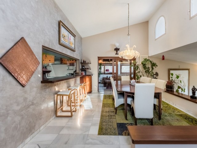 7 Bedrooms Villa in Las Brisas