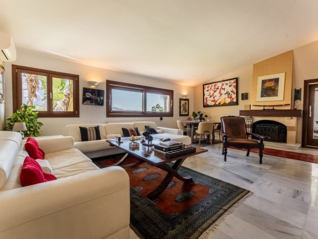 7 Bedrooms Villa in Las Brisas