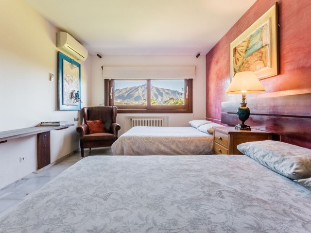 7 Bedrooms Villa in Las Brisas