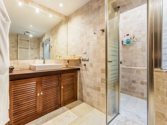 7 Bedrooms Villa in Las Brisas