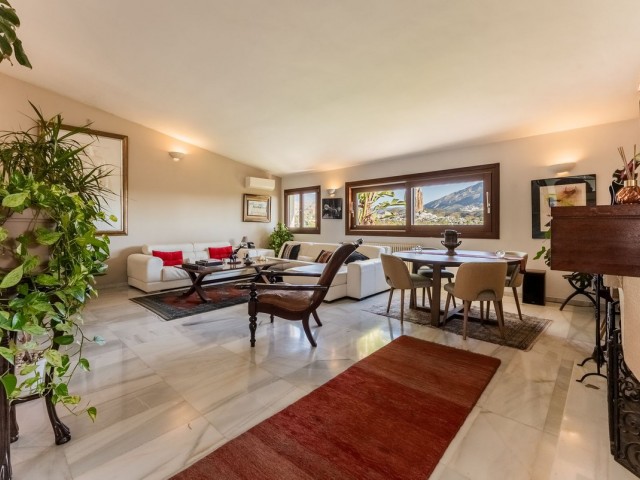 Villa con 7 Dormitorios  en Las Brisas