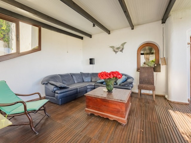 Villa con 7 Dormitorios  en Las Brisas