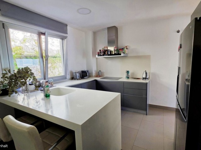 3 Bedrooms Apartment in Benahavís