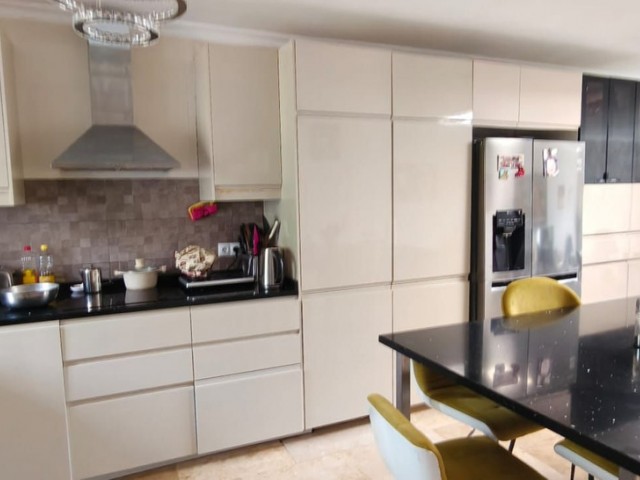 Townhouse, El Paraiso, R5229304