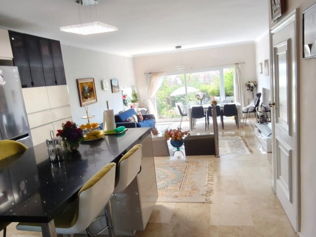 2 Bedrooms Townhouse in El Paraiso