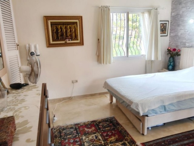 2 Bedrooms Townhouse in El Paraiso