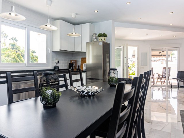 Villa avec 5 Chambres  à Benalmadena Costa