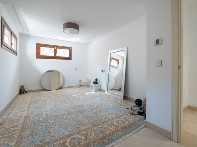 4 Bedrooms Townhouse in Benahavís