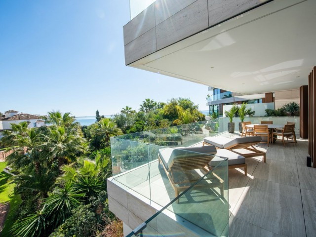 2 Bedrooms Apartment in Estepona