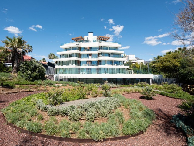 2 Bedrooms Apartment in Estepona