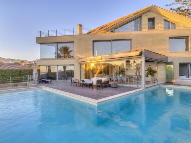 5 Sovrums Villa i Marbella