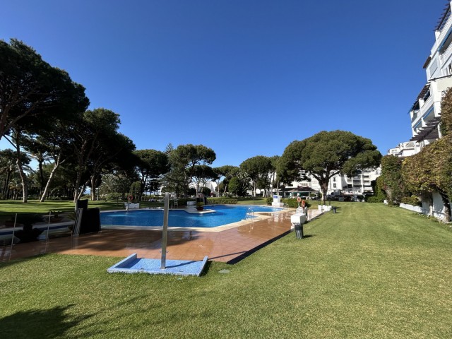 2 Makuuhuoneen Huoneisto Puerto Banús