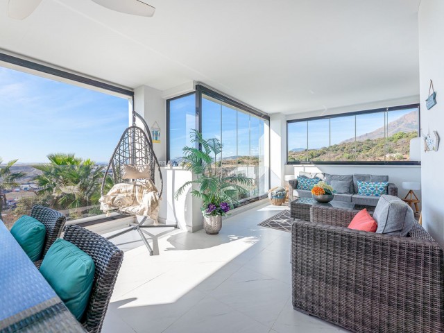 4 Bedrooms Apartment in Estepona