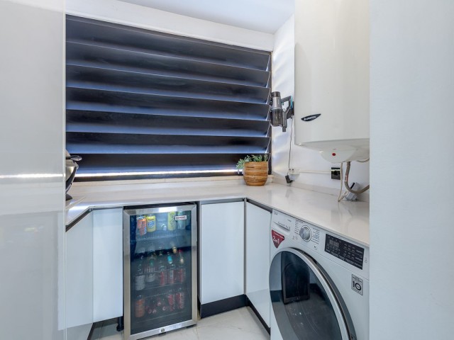 4 Bedrooms Apartment in Estepona