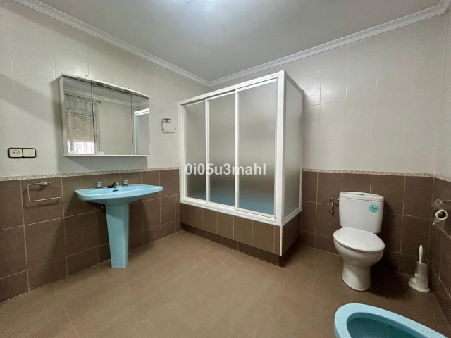 4 Bedrooms Villa in Málaga