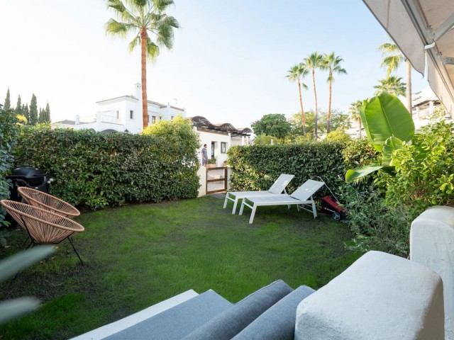 Apartamento con 2 Dormitorios  en Selwo