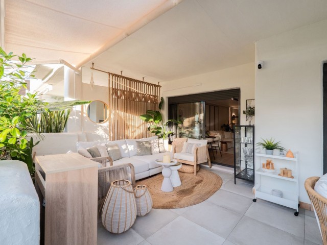 Apartamento con 2 Dormitorios  en Selwo