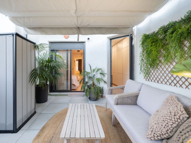 Apartamento con 2 Dormitorios  en Selwo