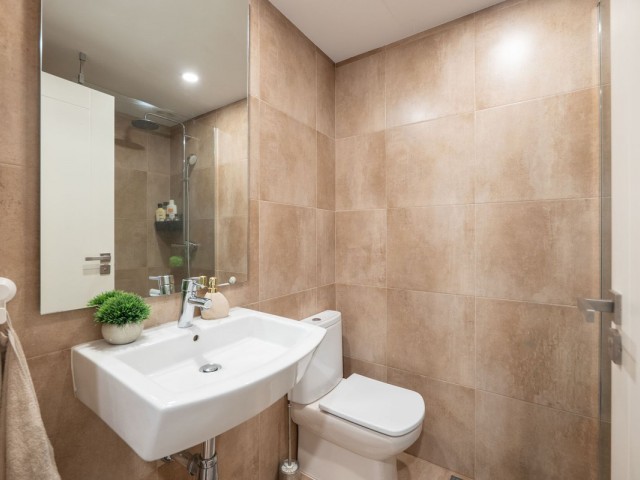 Apartamento con 2 Dormitorios  en Selwo