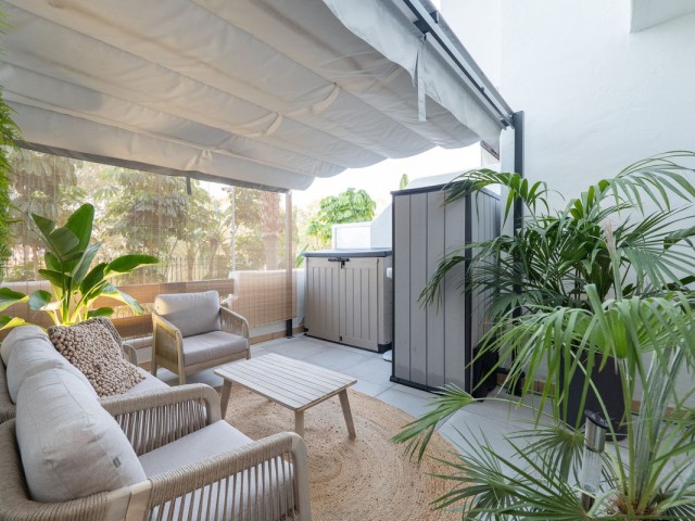 Apartamento con 2 Dormitorios  en Selwo