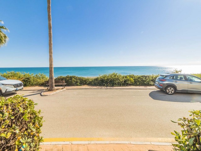 2 Bedrooms Townhouse in Manilva