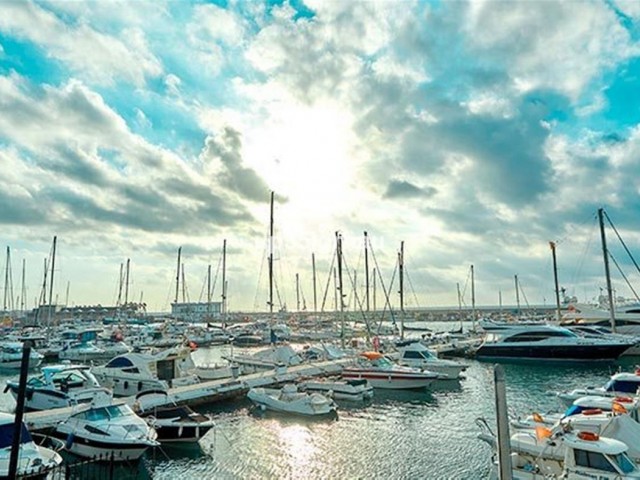 2 Bedrooms Apartment in Estepona