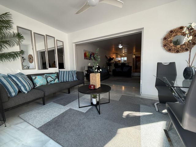 Radhus, El Paraiso, R5230258