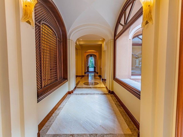 8 Sovrums Villa i Guadalmina Baja