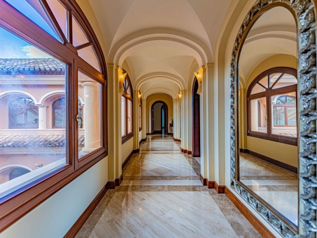 8 Sovrums Villa i Guadalmina Baja
