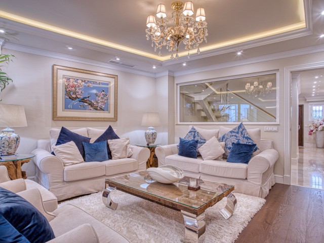 4 Bedrooms Townhouse in Marbella