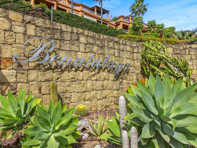 2 Bedrooms Apartment in Estepona