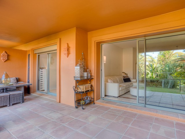 2 Bedrooms Apartment in Estepona