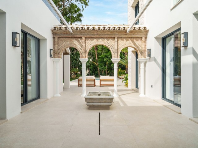 5 Slaapkamer Villa in Nueva Andalucía