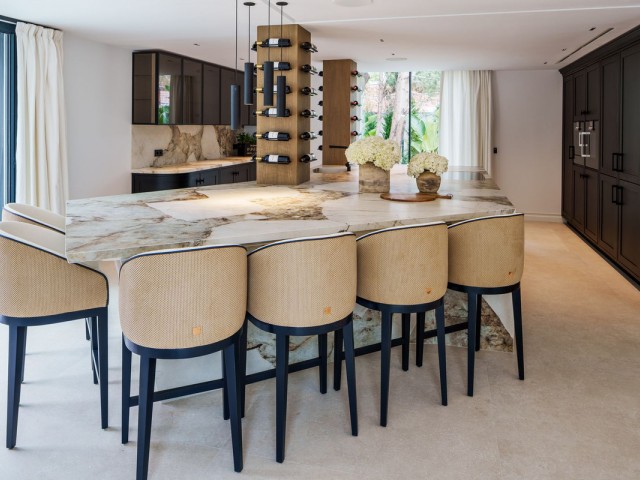 5 Slaapkamer Villa in Nueva Andalucía