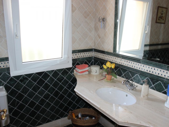 7 Schlafzimmer Villa in Artola