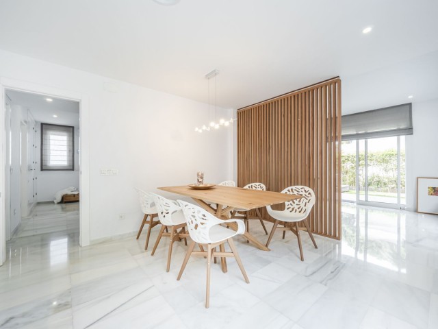 5 Sovrums Villa i Elviria